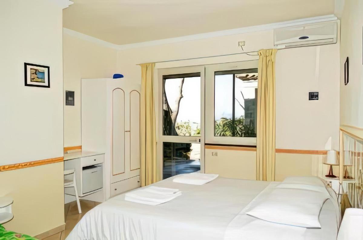 Le Ginestre Di Capri Bb & Holiday House 아나카프리 외부 사진